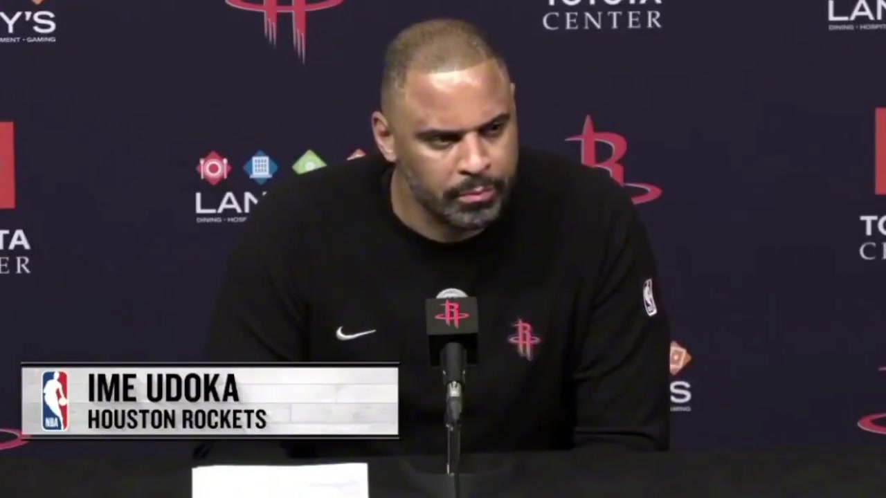 烏度卡一開始體能球移動等都出問題了 不認(rèn)為申京能解決這問題