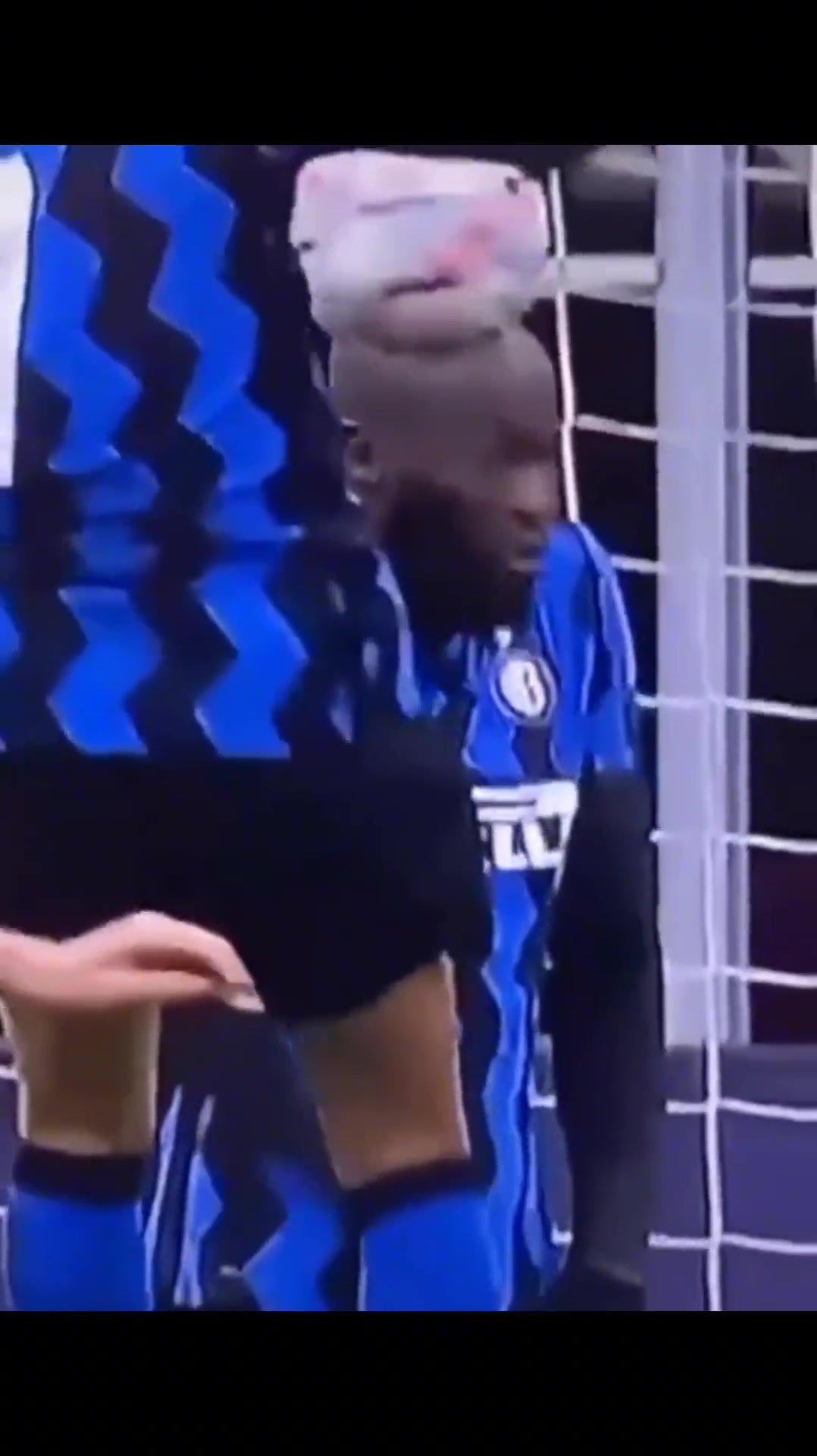 重溫盧卡庫國(guó)米名場(chǎng)面桑切斯頭球瞬間鐵憨憨眼神都亮了