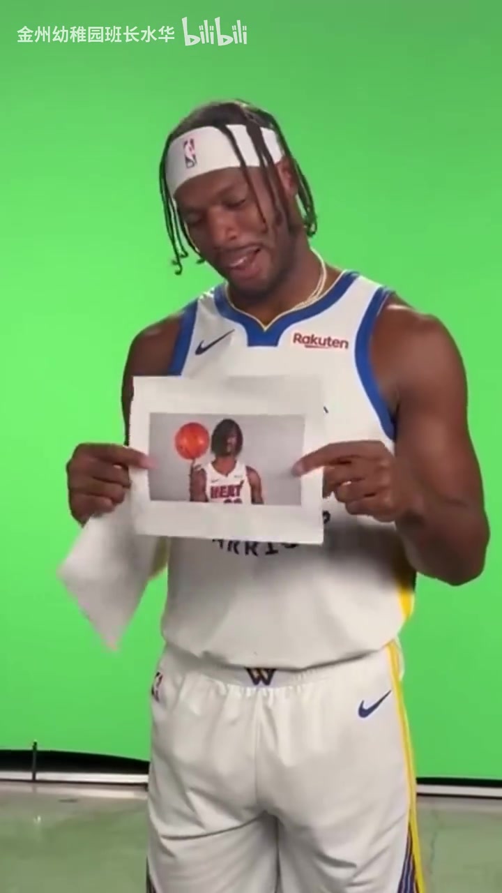 希爾德不滿巴特勒發(fā)型巴特勒我們有時都聽不懂希爾德在說什么